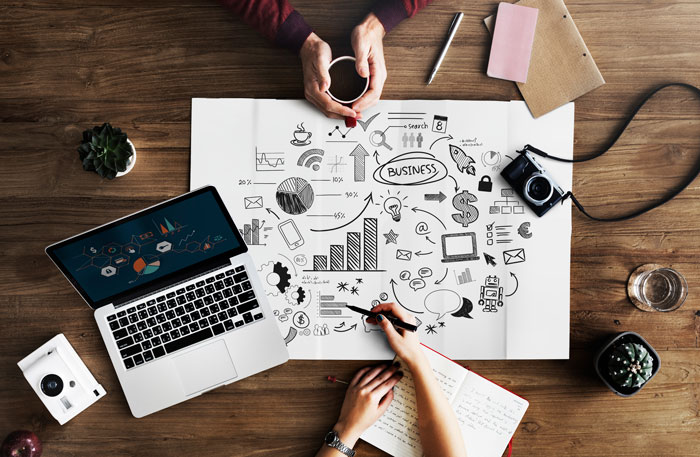 Equipo de trabajo de marketing digital de Loop Lines